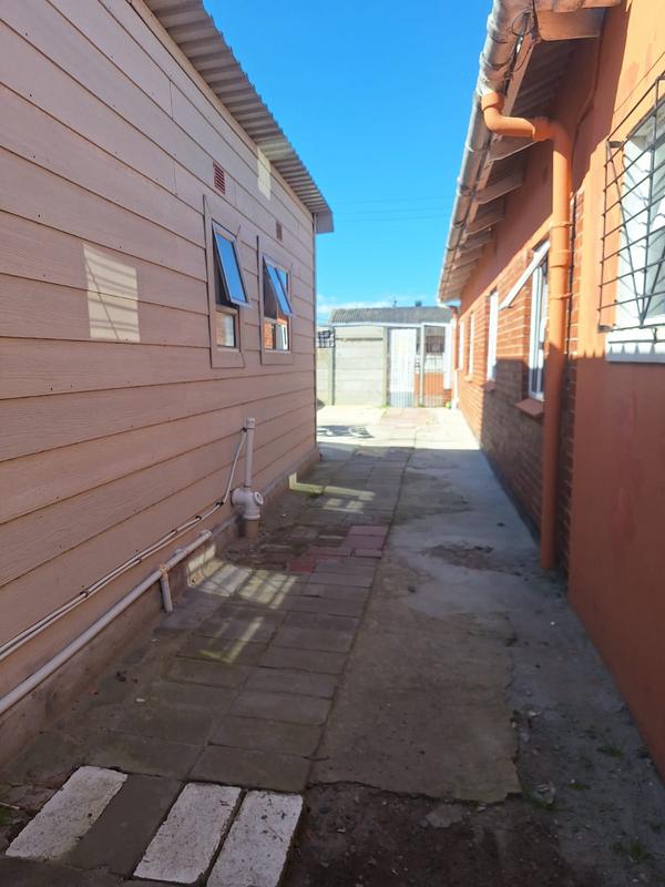 7 Bedroom Property for Sale in Ruyterwacht Western Cape